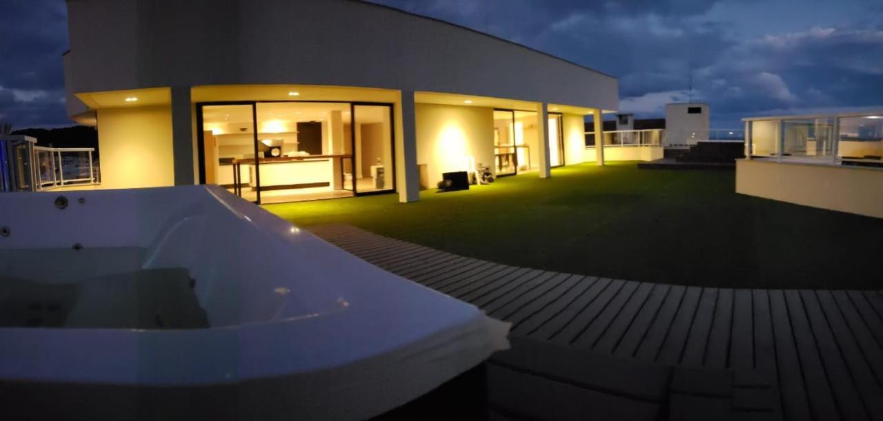 Hotel Brava -